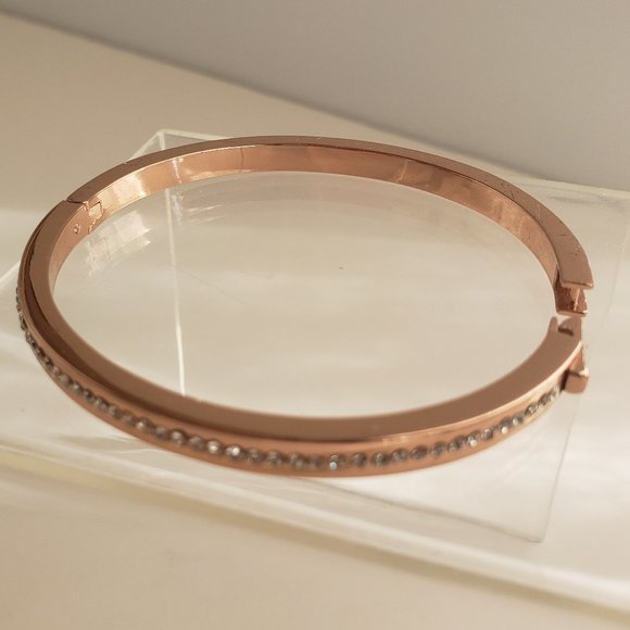 Kate  Spade "Ring It Up" Hinged Pave Bangle - Picture 3 of 8